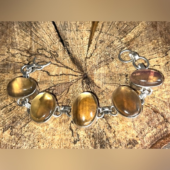 Translucent Fluorite Bracelet - Picture 7 of 14